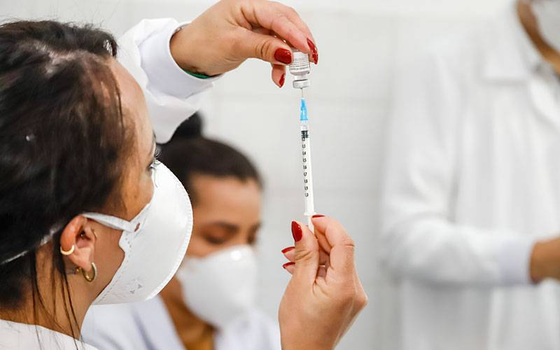 Infeção prévia deu maior proteção do que a vacina contra a Delta