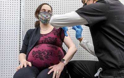 Covid-19: vacinação durante a gravidez protege os recém-nascidos