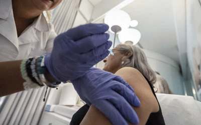 Notícias - Mais de 3 milhões de vacinas administradas no último mês