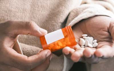 Notícias - Tomar um antibiótico pós-sexo pode diminuir risco de DST