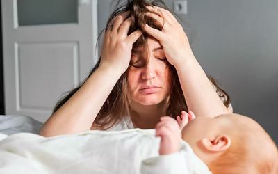 Injeção de escetamina após o parto reduz depressão em novas mães