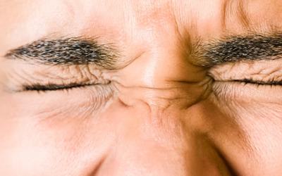 Piscar os olhos ajuda a aumentar a intensidade do sinal visual