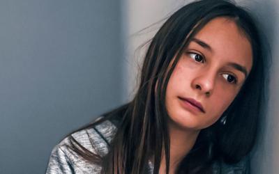Ansiedade social ligada a risco posterior de ideação suicida