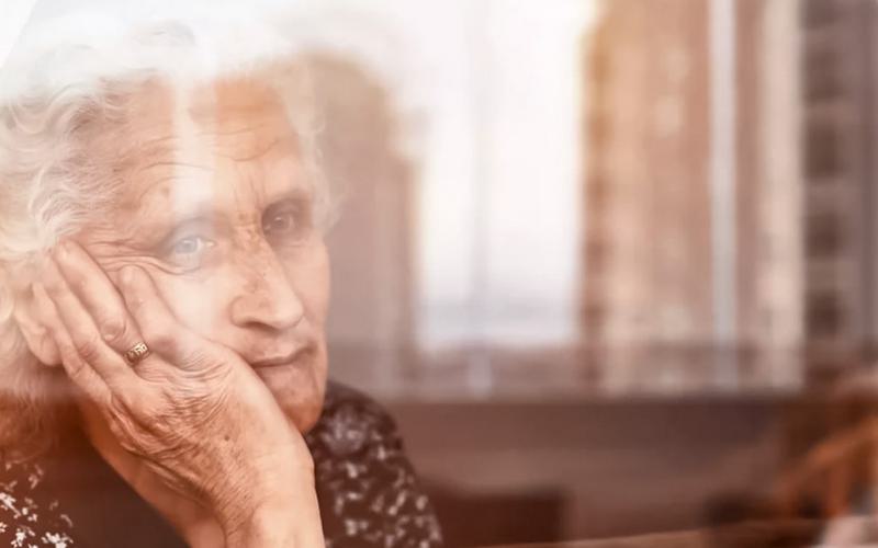Sintomas depressivos podem acelerar declínio cognitivo em idosos Sintomas depressivos podem acelerar declínio cognitivo em idosos