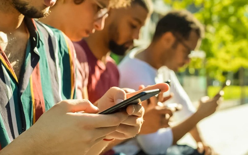 Restringir smartphone durante três dias altera atividade cerebral Restringir smartphone durante três dias altera atividade cerebral
