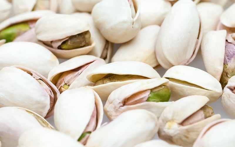 Cascas de pistachios são um tesouro com múltiplos usos Cascas de pistachios são um tesouro com múltiplos usos