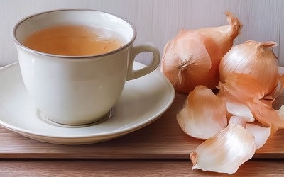 Chá de casca de cebola é uma mina de ouro nutricional
