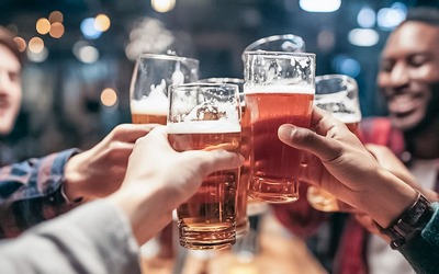 Estudo explica por que gostamos tanto de cerveja