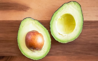Sabe qual é a melhor fruta para baixar o colesterol naturalmente?