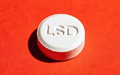 LSD pode aliviar sintomas de ansiedade durante meses