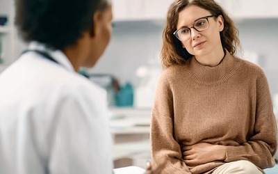 Problemas intestinais aumentam o risco de Alzheimer e Parkinson