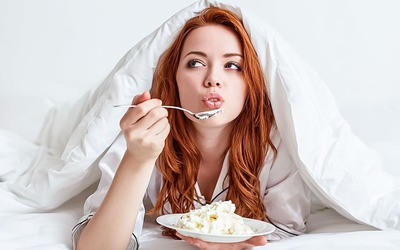 A forma como se alimenta pode influenciar qualidade do sono