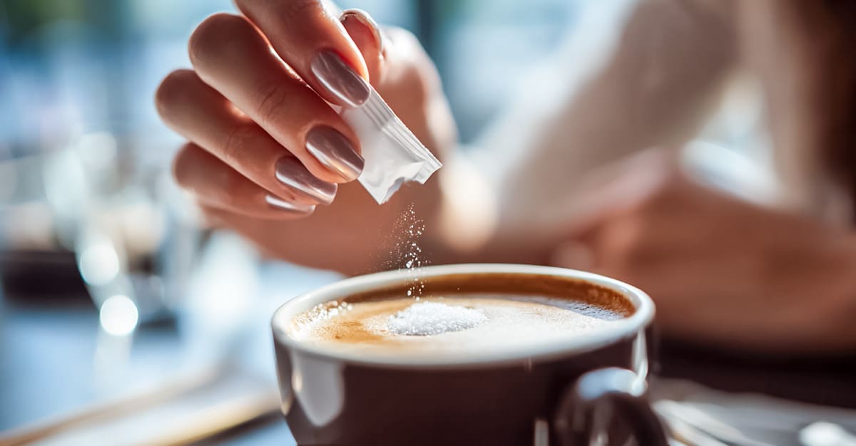 Notícias - Aspartame reduz gordura mas pode prejudicar o coração e o cérebro