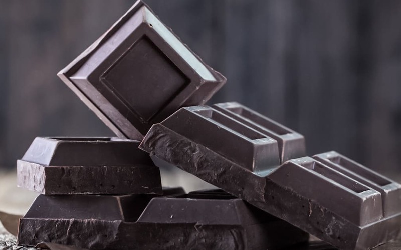 Componente químico do chocolate negro retarda envelhecimento Componente químico do chocolate negro retarda envelhecimento