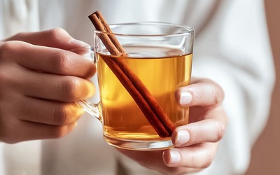 Infusão de canela promove a saúde digestiva e o relaxamento