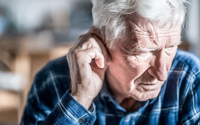 Notícias - Perda auditiva relacionada com a idade piora qualidade de vida