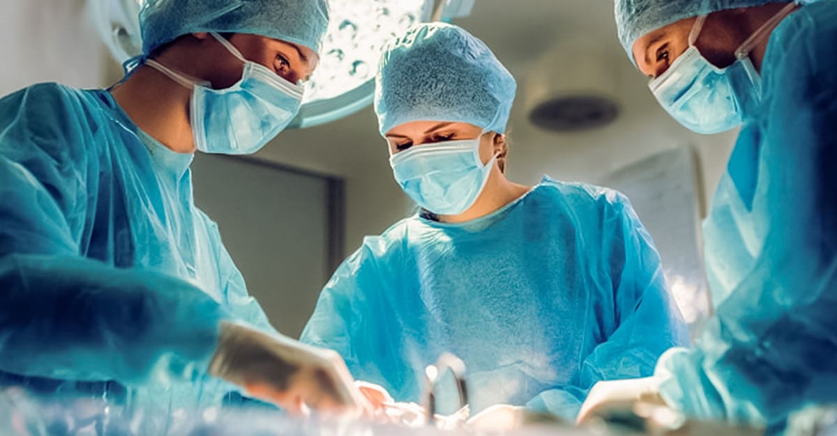 Notícias - Implantes mamários injetáveis oferecem alternativa às cirurgias