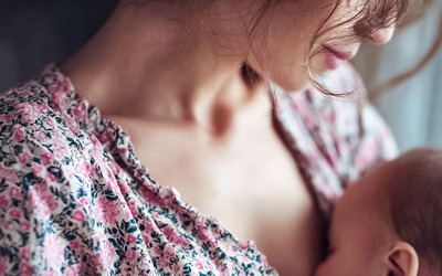 Tensão alta antes da gravidez influencia duração da amamentação