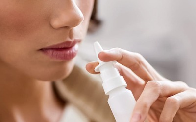 Uso prolongado de sprays nasais tem riscos para a saúde