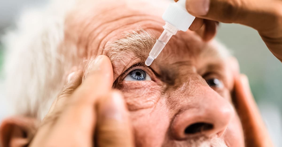 Notícias - Aprovado colírio de dupla ação para a presbiopia em adultos