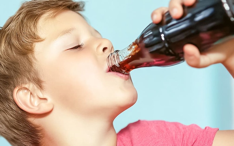 Consumo de bebidas açucaradas ligado à ansiedade nos jovens Consumo de bebidas açucaradas ligado à ansiedade nos jovens