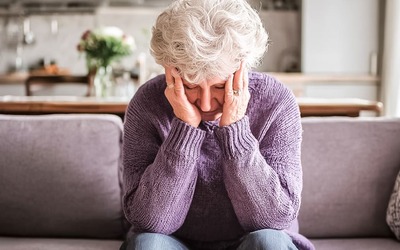 Depressão pode ser sinal de risco de doenças cerebrais em idosos