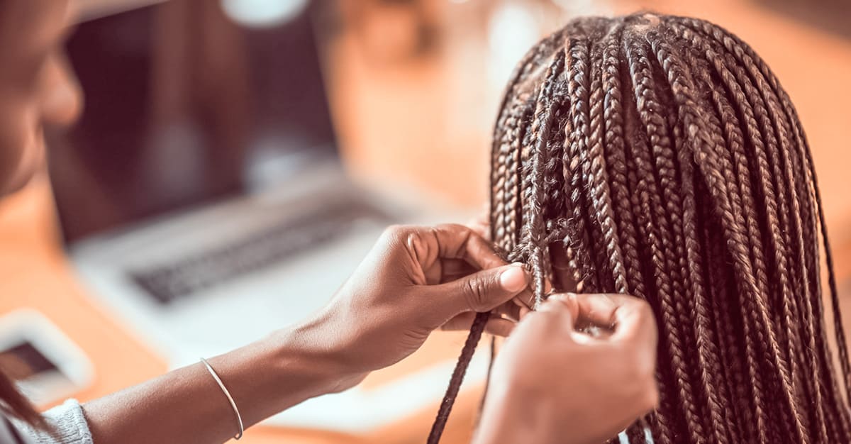 Notícias - Extensões do cabelo são mais perigosas do que se pensava