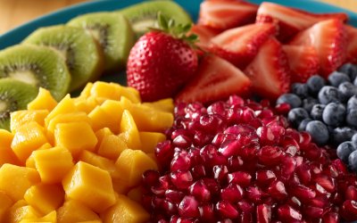 Adultos obesos devem comer fruta ao jantar